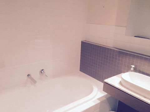 Breakwater Apartment - Accommodation ACT 15