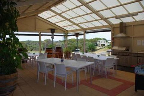 Lakeview Motel And Apartments - Accommodation ACT 33