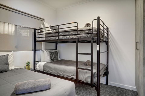 Limani Motel - Accommodation ACT 5