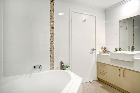 Limani Motel - Accommodation ACT 9