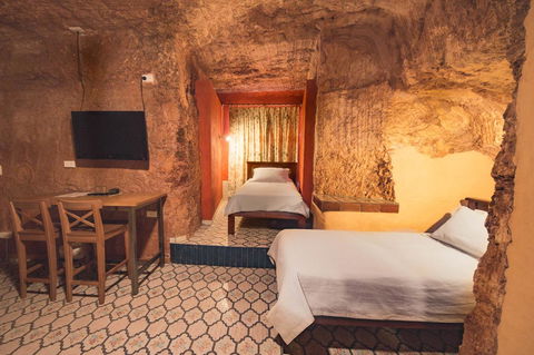 The Underground Motel - Accommodation ACT 20