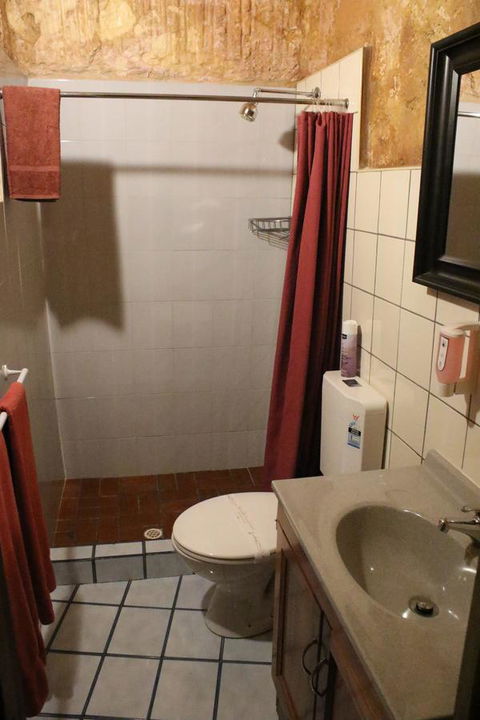 The Underground Motel - Accommodation ACT 4