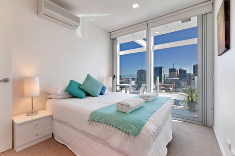 Light And Spacious, Stunning Views Of Adelaide - Accommodation ACT 5