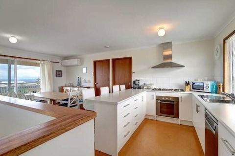 SeaWatch-Sea Views - Accommodation ACT 3