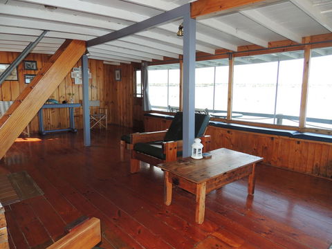 PS Federal Retreat Paddle Steamer Goolwa - Accommodation ACT 21
