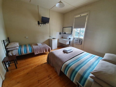 Pier Hotel Port Lincoln - Accommodation ACT 22