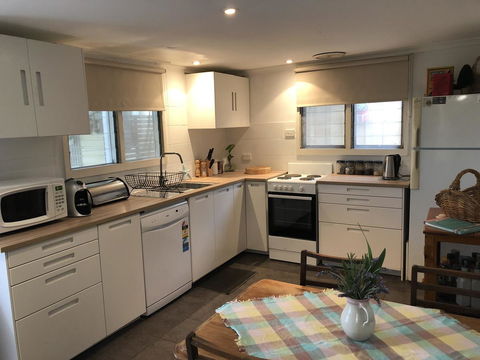 Goolwa Marinerâ€™s Cottage - Free Wifi And Pet Friendly - Centrally Located In Historic Region - Accommodation ACT 8