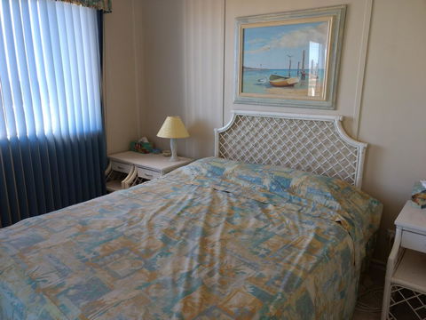 Seafront Shack - Accommodation ACT 11