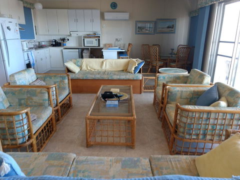 Seafront Shack - Accommodation ACT 7
