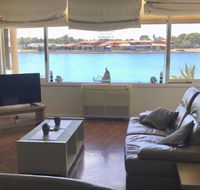 Lakeside - Accommodation ACT