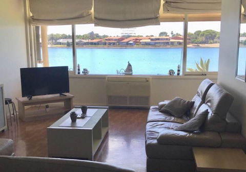 Lakeside - Accommodation ACT 0
