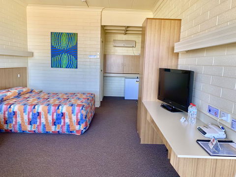 Opal Inn Hotel, Motel, Caravan Park - Accommodation ACT 33