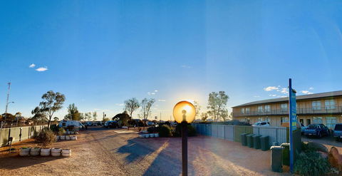 Opal Inn Hotel, Motel, Caravan Park - Accommodation ACT 42