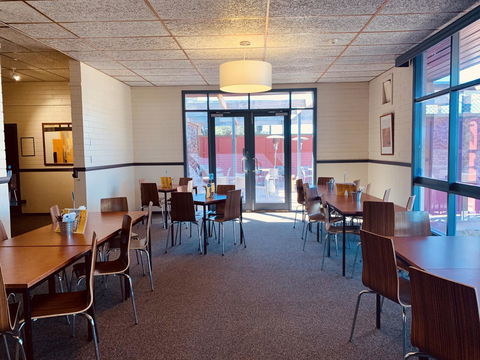 Opal Inn Hotel, Motel, Caravan Park - Accommodation ACT 27