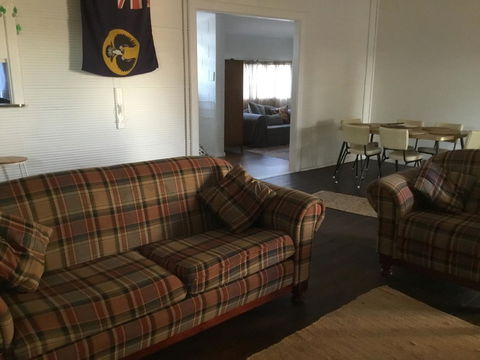 35 Trevena Road - Accommodation ACT 8