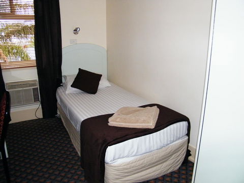 Grand Tasman Hotel - Accommodation ACT 22