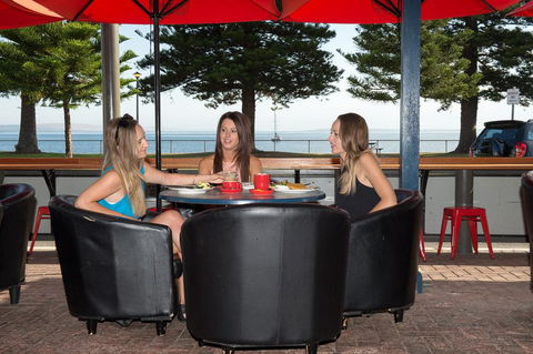 Grand Tasman Hotel - Accommodation ACT 14