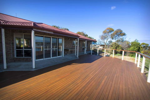 Limestone Ridge - Accommodation ACT 0
