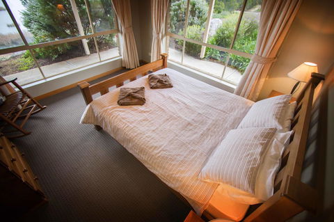 Limestone Ridge - Accommodation ACT 6