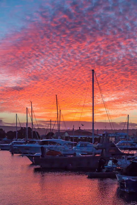 Marina Reflections - Accommodation ACT 12