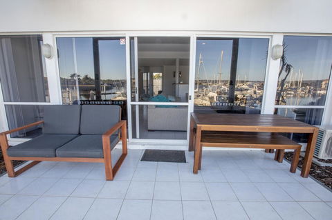 Marina Reflections - Accommodation ACT 3