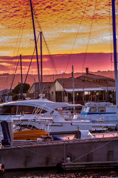 Marina Reflections - Accommodation ACT 19