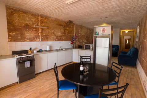 Desert View Apartments - Accommodation ACT 1