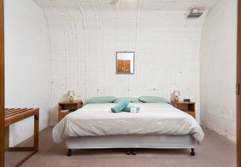 Desert View Apartments - Accommodation ACT 6
