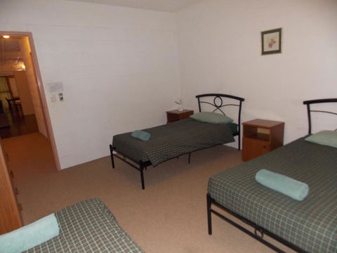 Desert View Apartments - Accommodation ACT 2