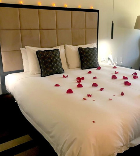 Ellen Hotel - Accommodation ACT 5