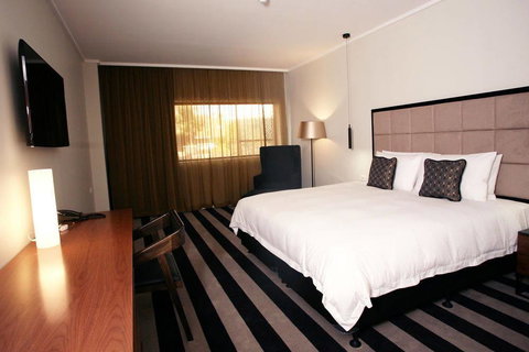 Ellen Hotel - Accommodation ACT 7
