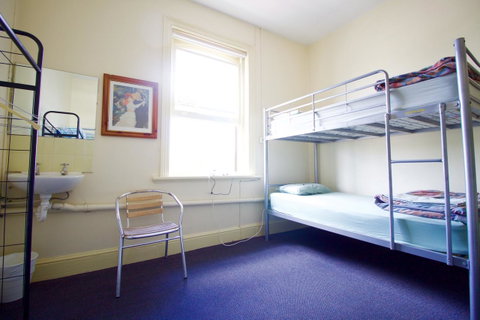 Backpack Oz - Accommodation ACT 39