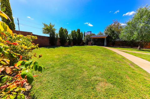 Country Roads Motor Inn Naracoorte - Accommodation ACT 43