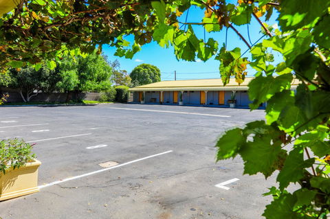 Country Roads Motor Inn Naracoorte - Accommodation ACT 30