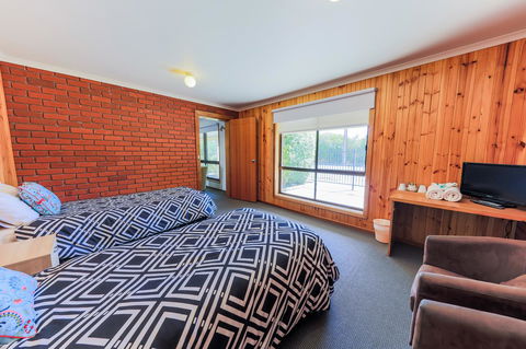 Country Roads Motor Inn Naracoorte - Accommodation ACT 15