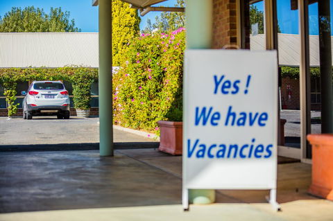 Country Roads Motor Inn Naracoorte - Accommodation ACT 22