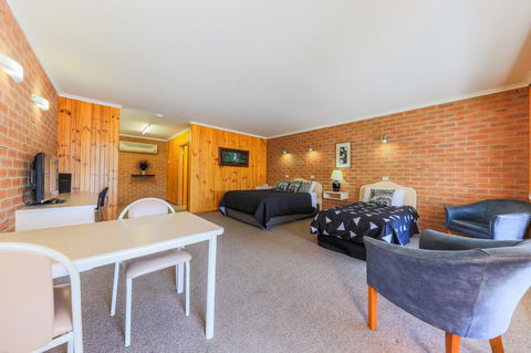 Country Roads Motor Inn Naracoorte - Accommodation ACT 25