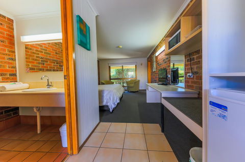 Country Roads Motor Inn Naracoorte - Accommodation ACT 12