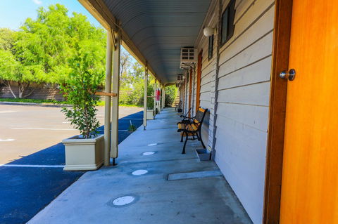 Country Roads Motor Inn Naracoorte - Accommodation ACT 21