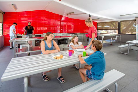 BIG4 Renmark Riverfront Holiday Park - Accommodation ACT 43