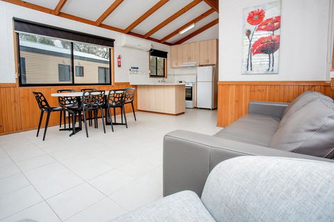BIG4 Renmark Riverfront Holiday Park - Accommodation ACT 1
