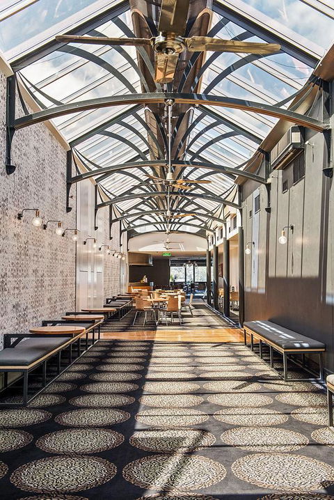 Berri Hotel - Accommodation ACT 7