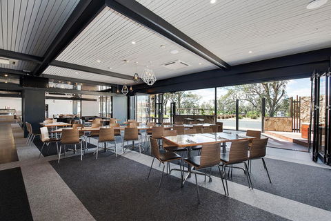 Berri Hotel - Accommodation ACT 12