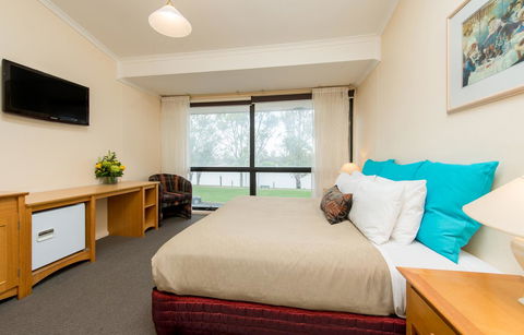 Berri Hotel - Accommodation ACT 38