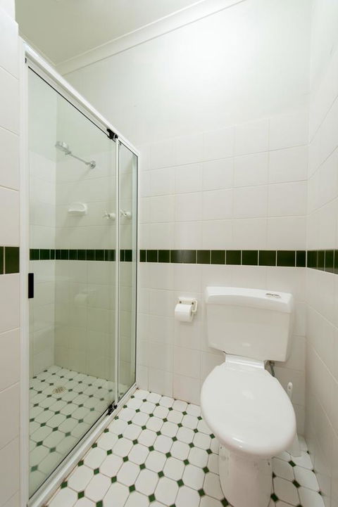Berri Hotel - Accommodation ACT 32