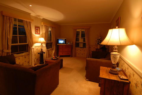 A Secret Treasure - Accommodation ACT 6