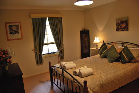 A Secret Treasure - Accommodation ACT 8