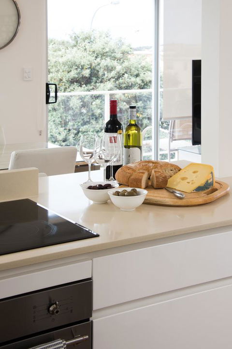 Stylish 3 Bedroom Beachview Apartment - Accommodation ACT 7