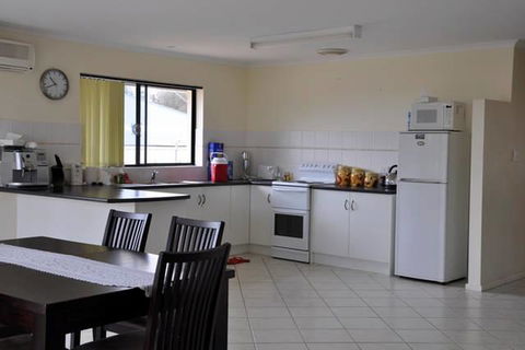 The Club House - Accommodation ACT 5