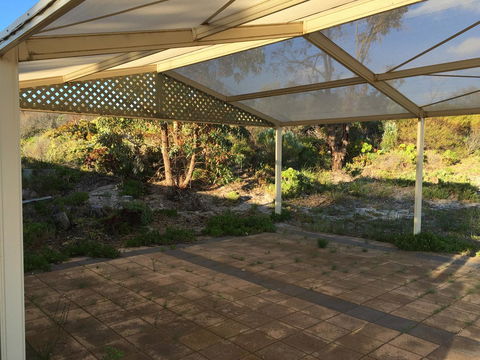 Shangri La Moonta Bay - Accommodation ACT 18